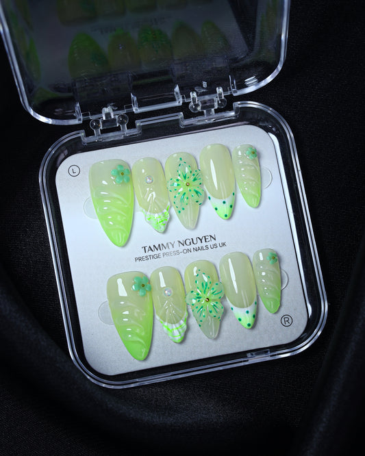 Press On Nail 3D Green Flower