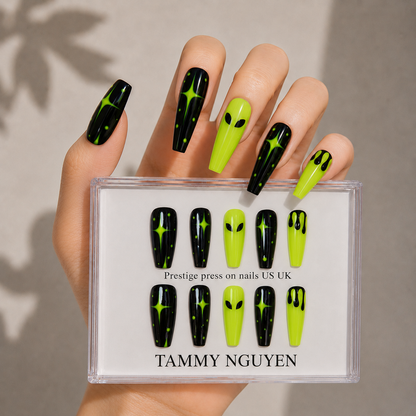 Press On Nail Y2K Neon Alien Star