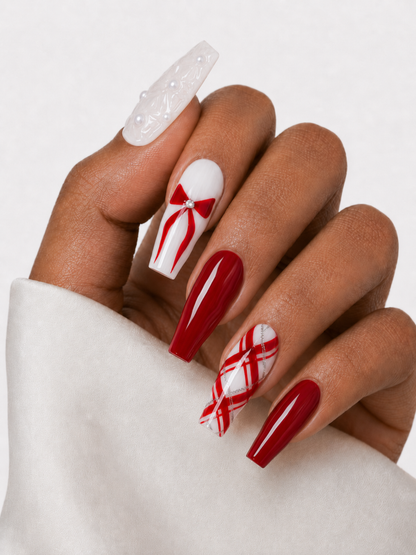 Press On Nail Scarlet Ribbon