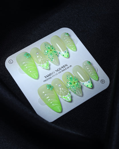 Press On Nail 3D Green Flower
