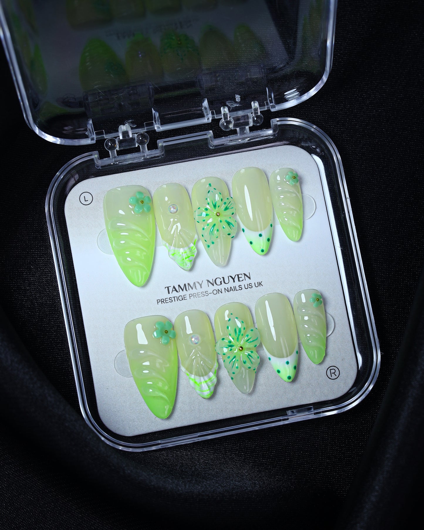 Press On Nail 3D Green Flower