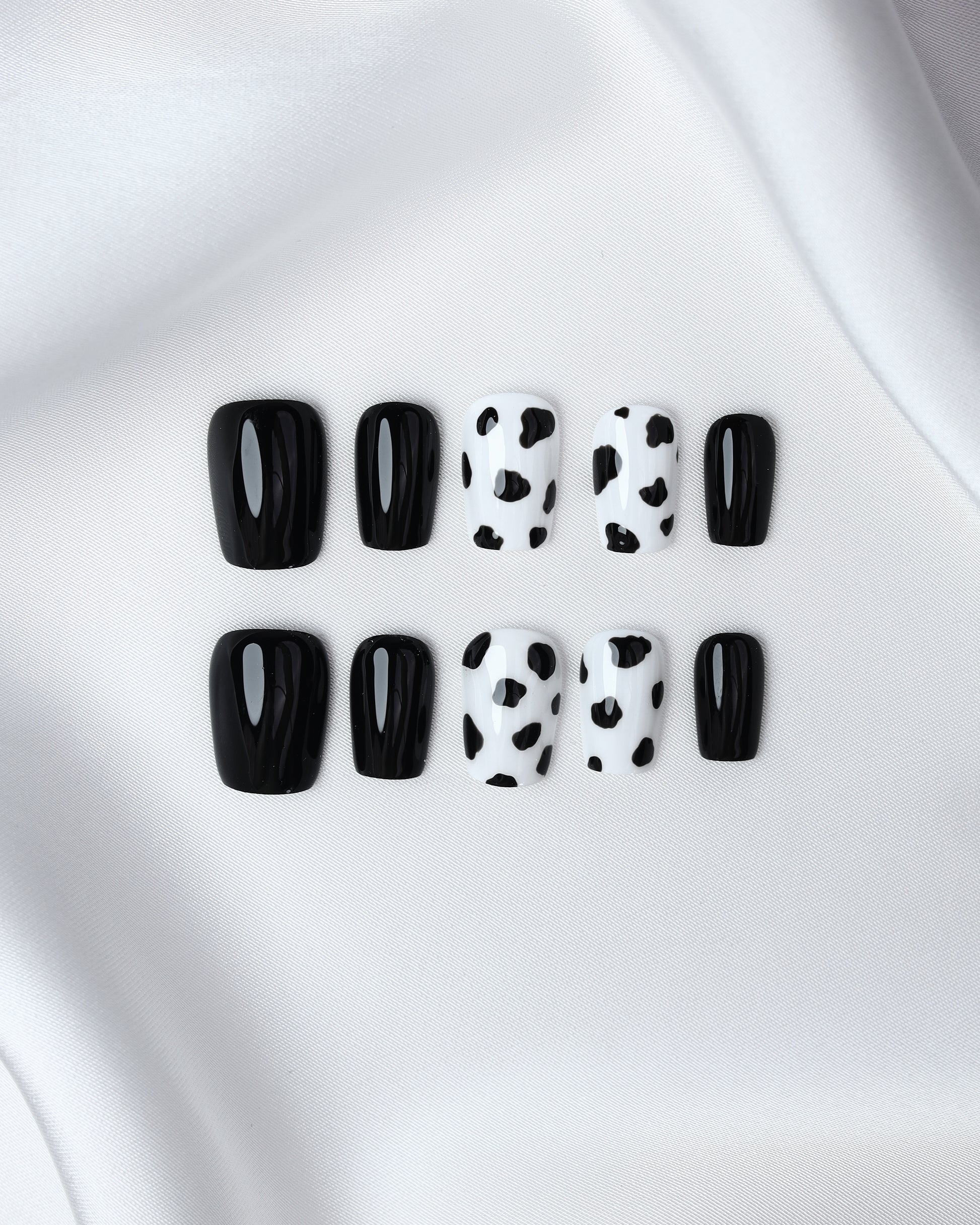 Press-on Nails Cow Print Chic