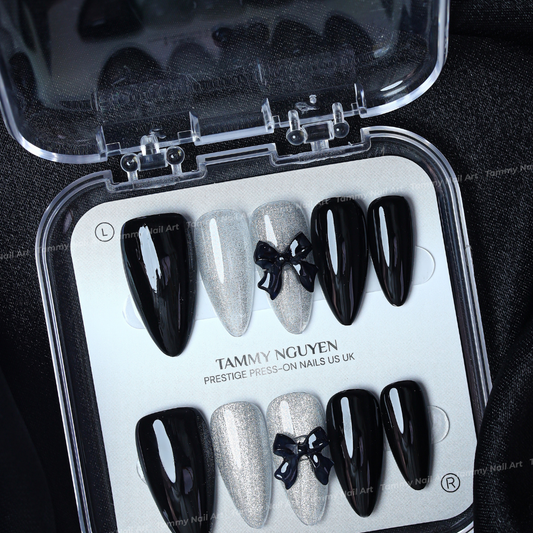 Press-on Nails Noir Ribbon