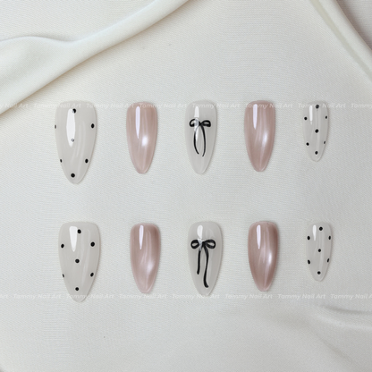 Press-on Nails Milky Ribbon