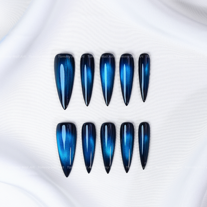 Press-on Nails Cyber Blue