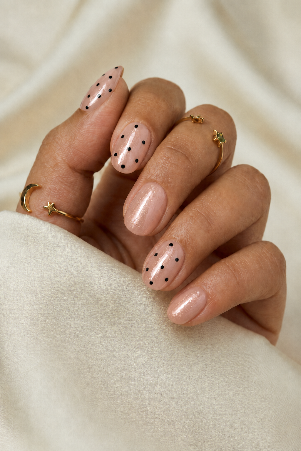 Press-on Nails Pinky Polka