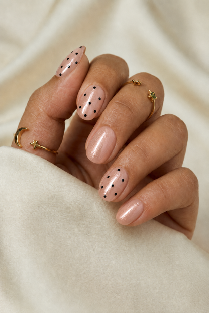 Press-on Nails Pinky Polka