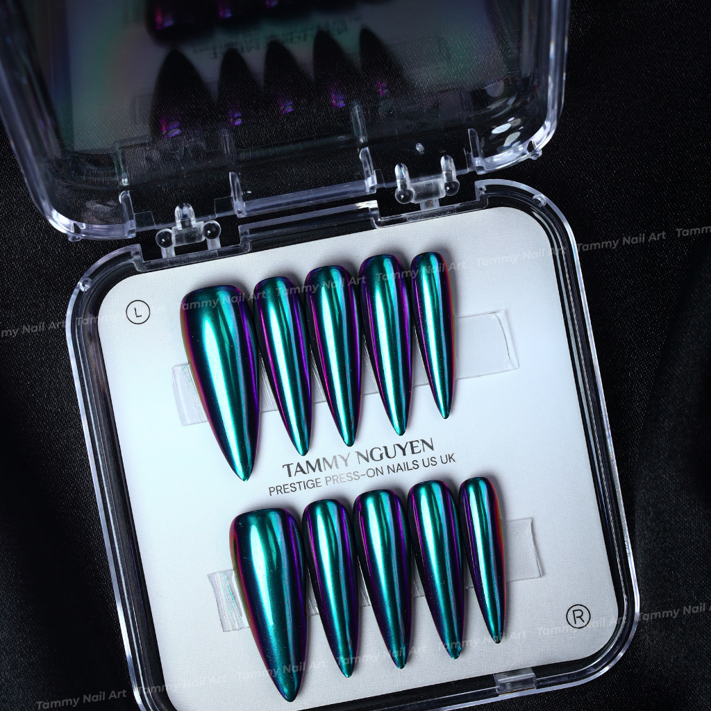 Press-on Nails Cyber Siren