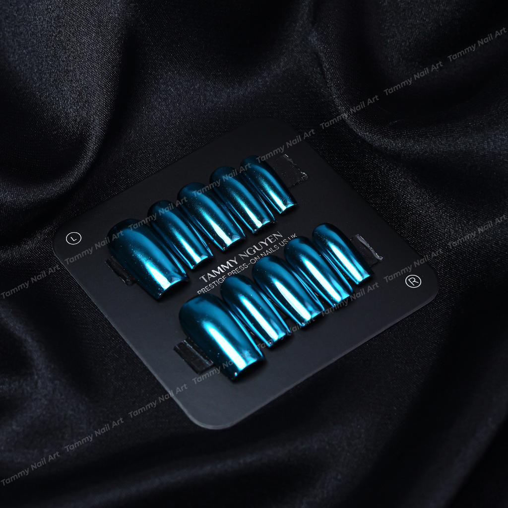 Press-on Nails Cyber Abyss