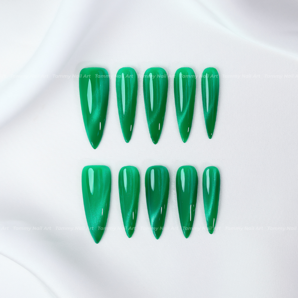Press-on Nails Emerald Cat Eye