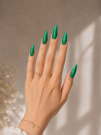 Press-on Nails Emerald Cat Eye