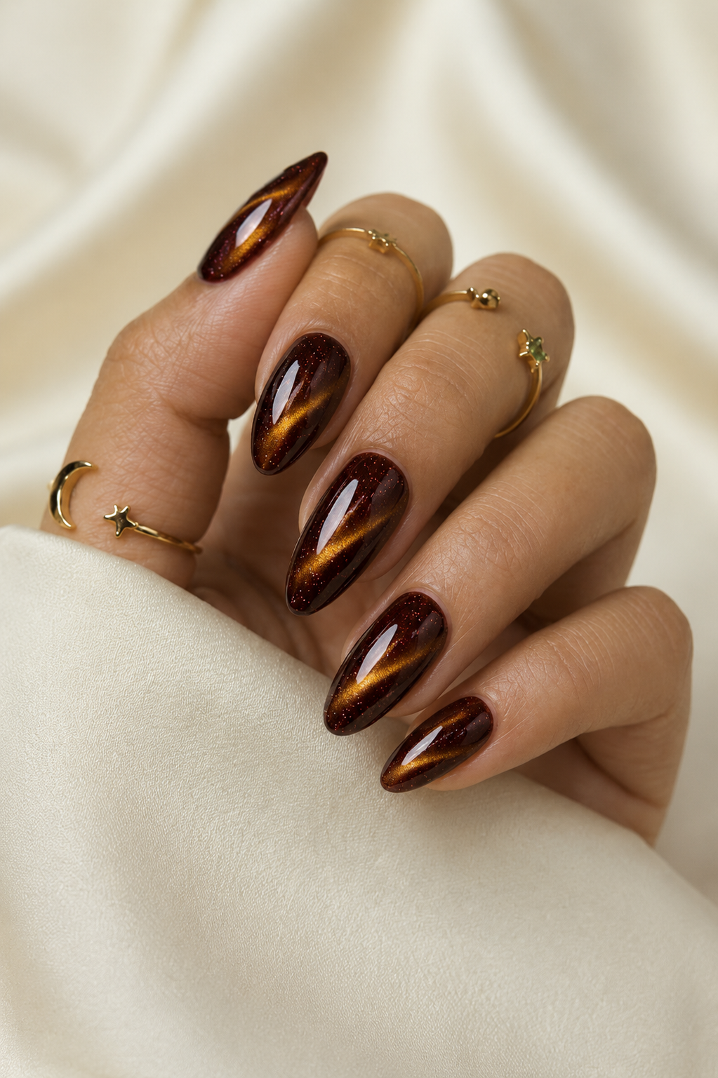 Press-on Nails Amber Eclipse
