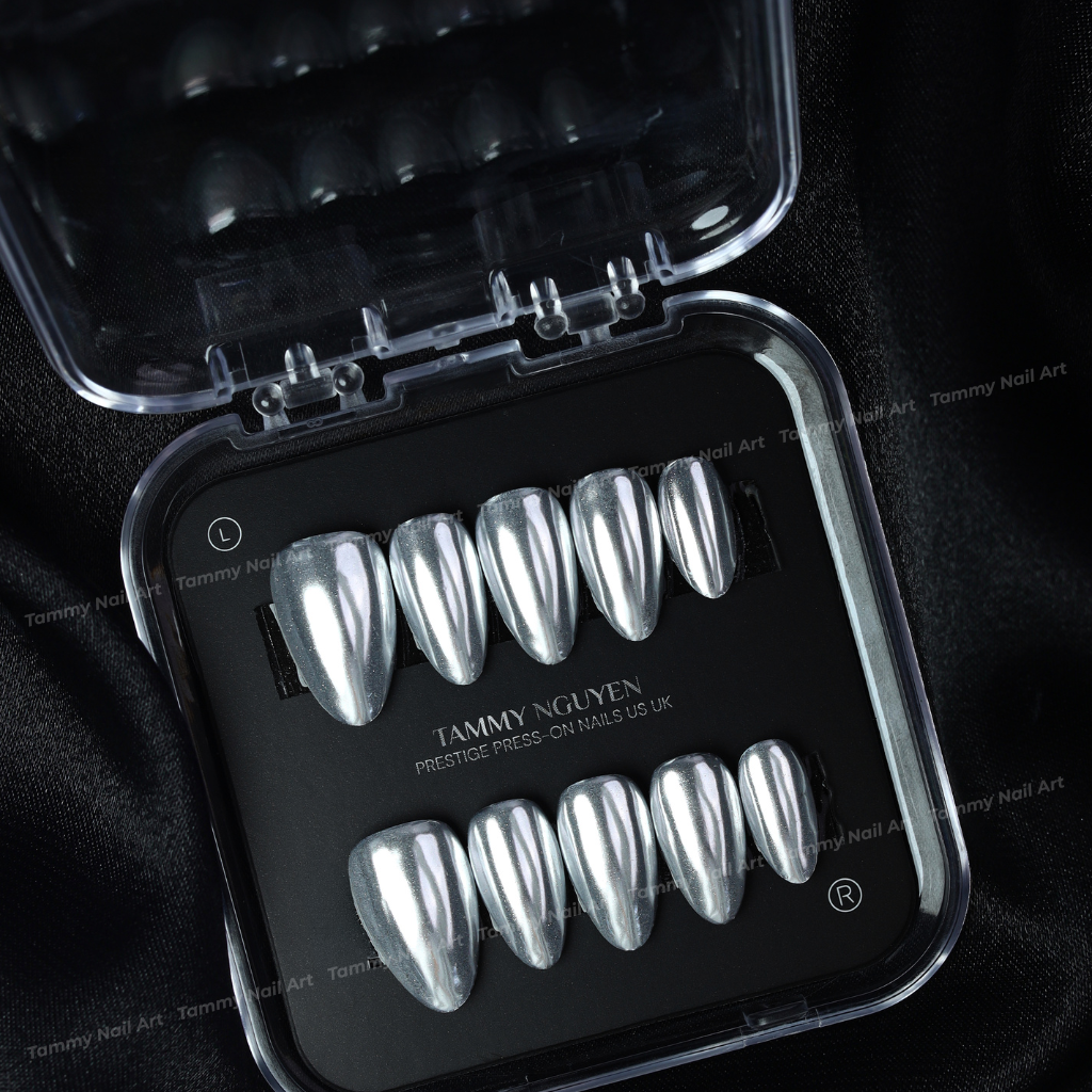 Press-on Nails Silver Glow