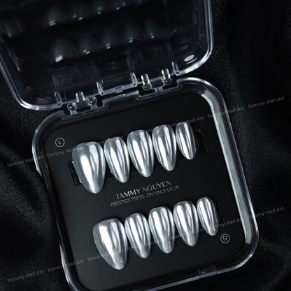 Press-on Nails Silver Glow