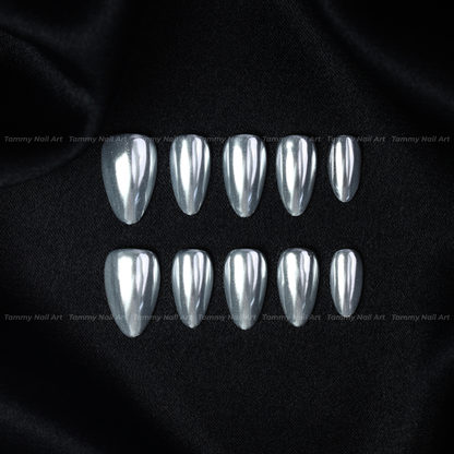 Press-on Nails Silver Glow
