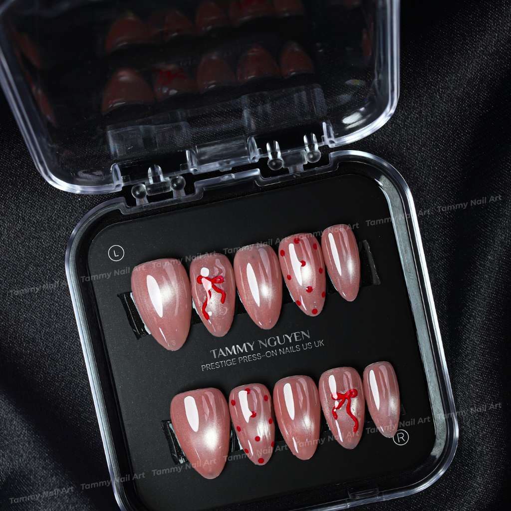 Press-on Nails Cupid Bow