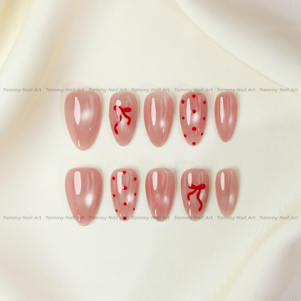 Press-on Nails Cupid Bow