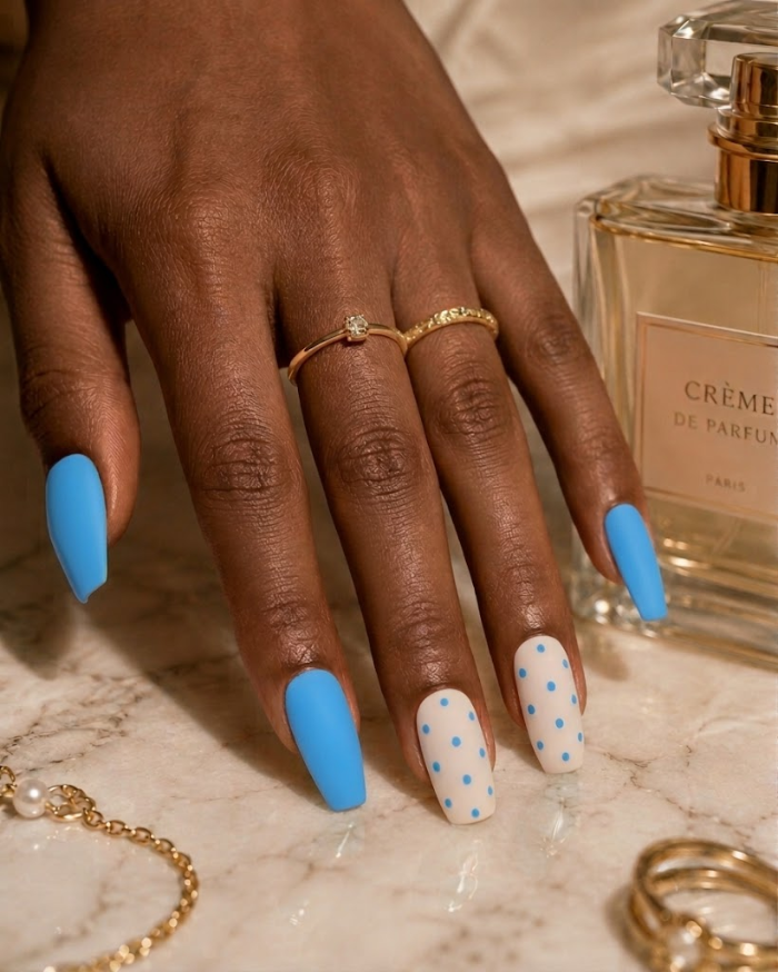 Press-on Nails Sky Dot