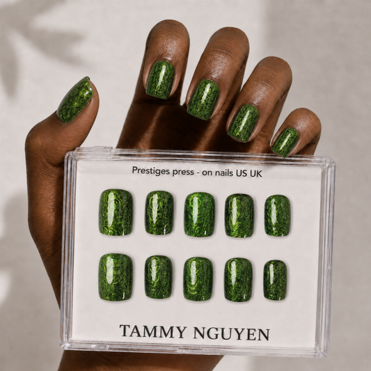 Press-on Nails Goblin Glow