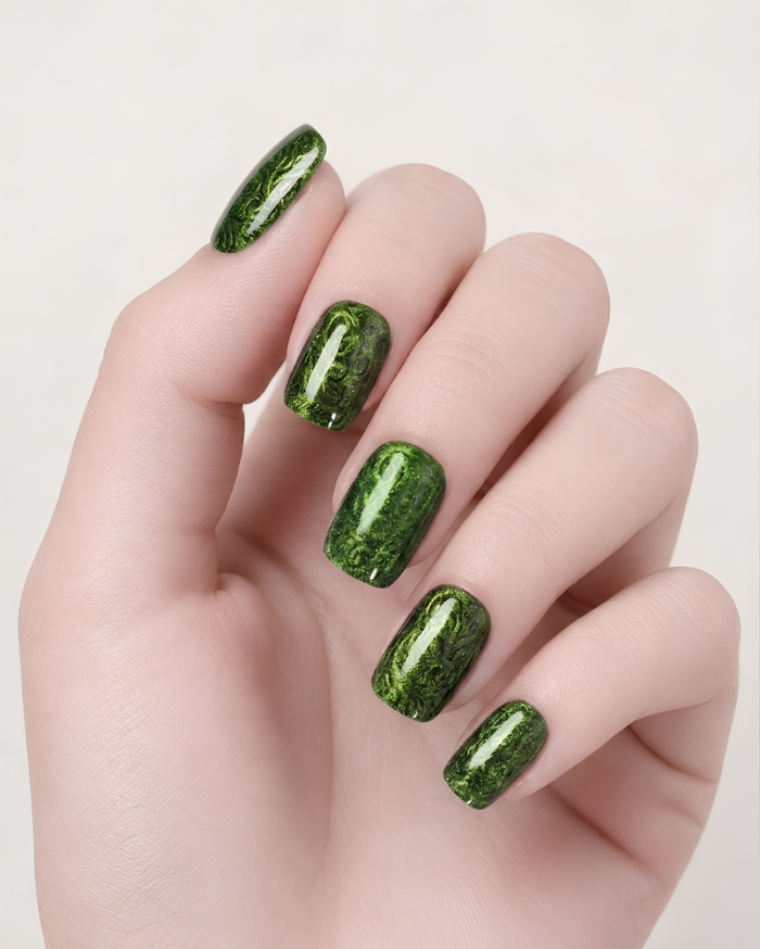Press-on Nails Goblin Glow