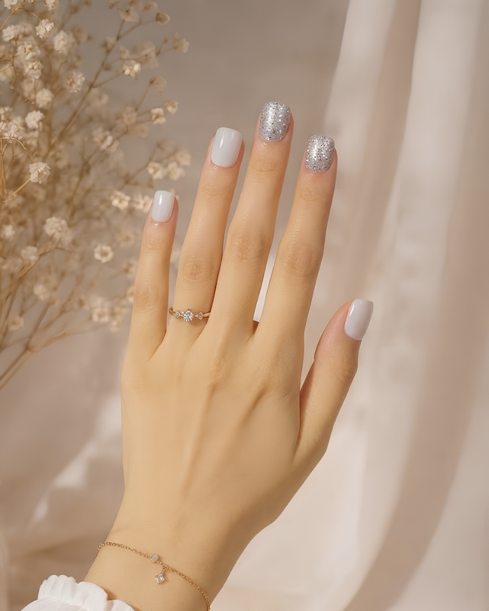 Press-on Nails Shimmering Pearl