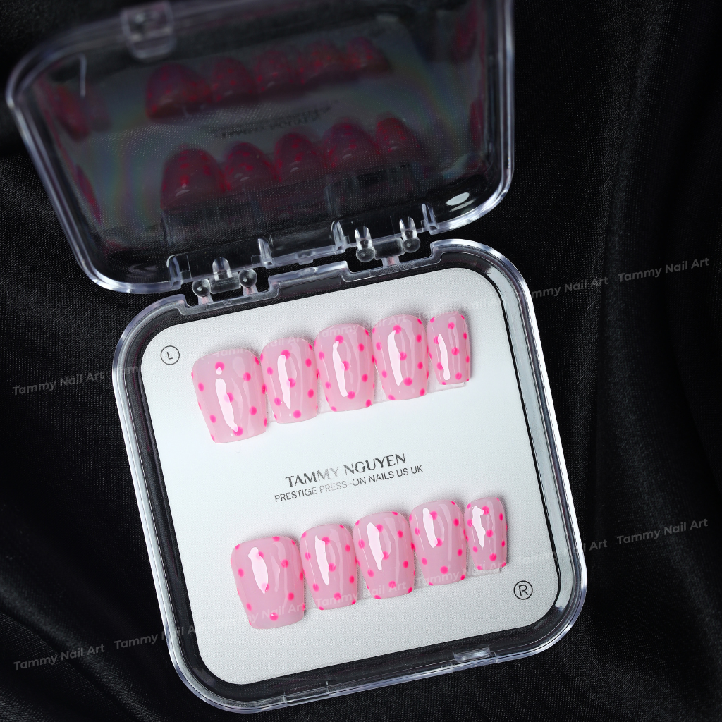 Press-on Nails Pink Dottie