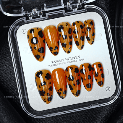 Press On Nail Chic Tortoise