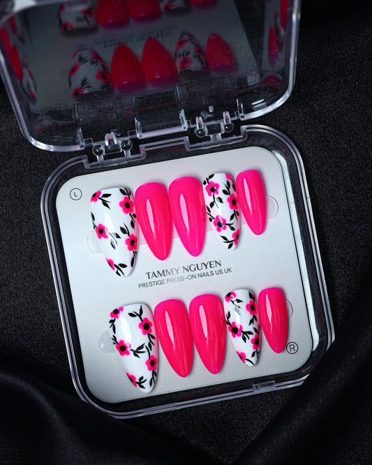Press On Nail Pink Flower