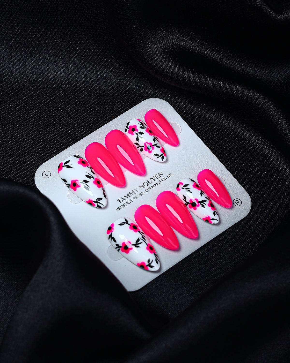 Press On Nail Pink Flower