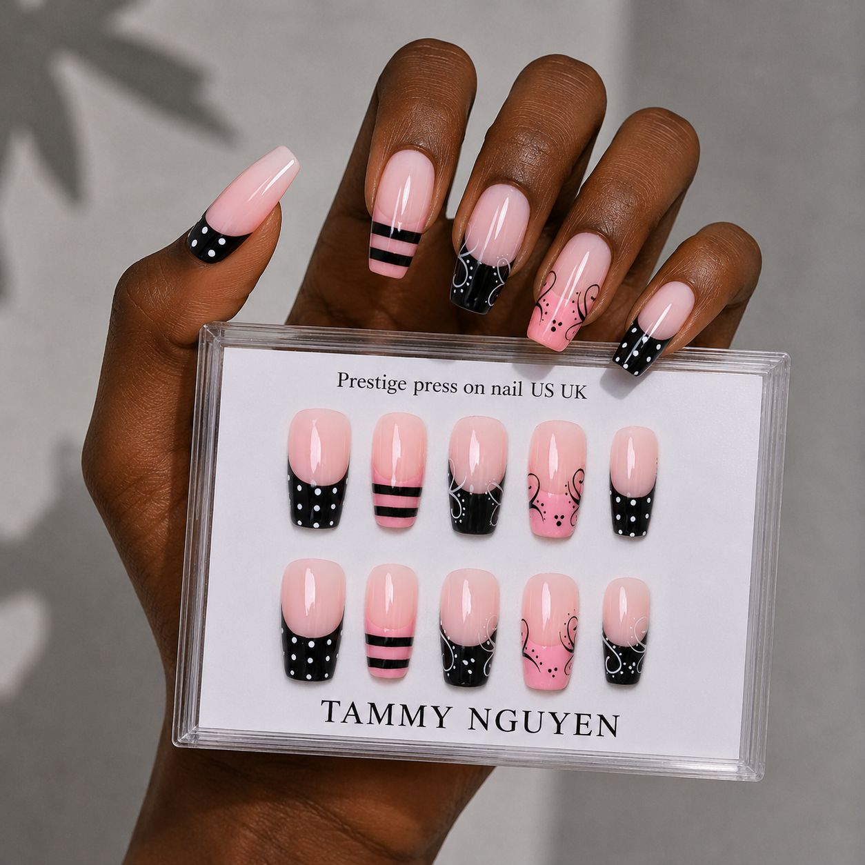 Press-on Nails Dotty Babe