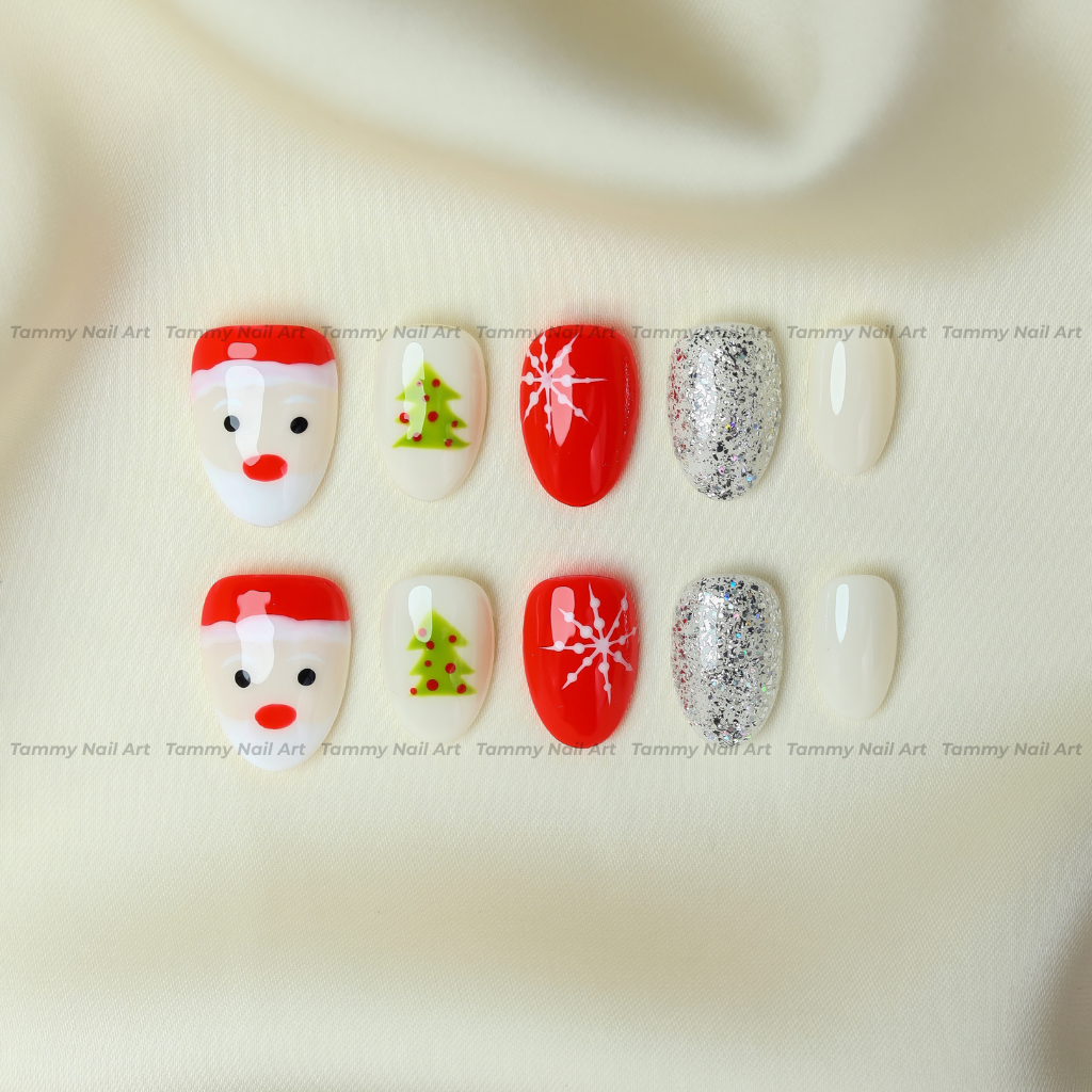 Press-on Nails Santa Magic
