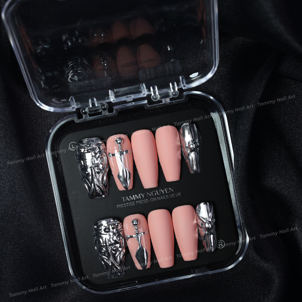 Press-on Nails Silver Rebel