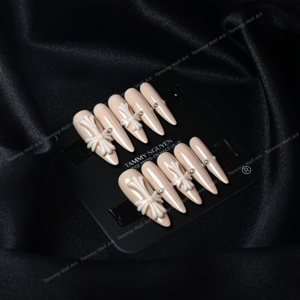 Press-on Nails Pearl Cross