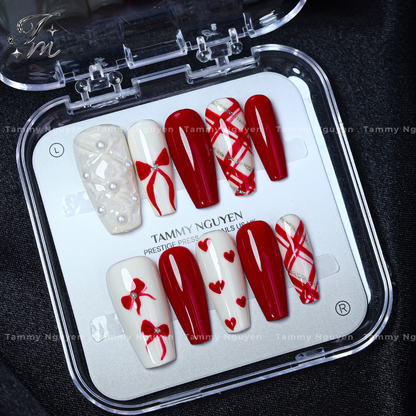 Press On Nail Scarlet Ribbon