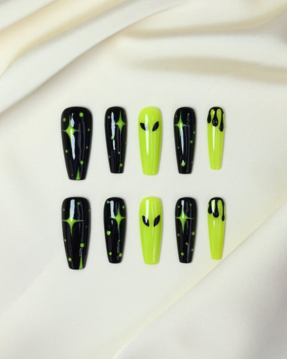 Press On Nail Y2K Neon Alien Star