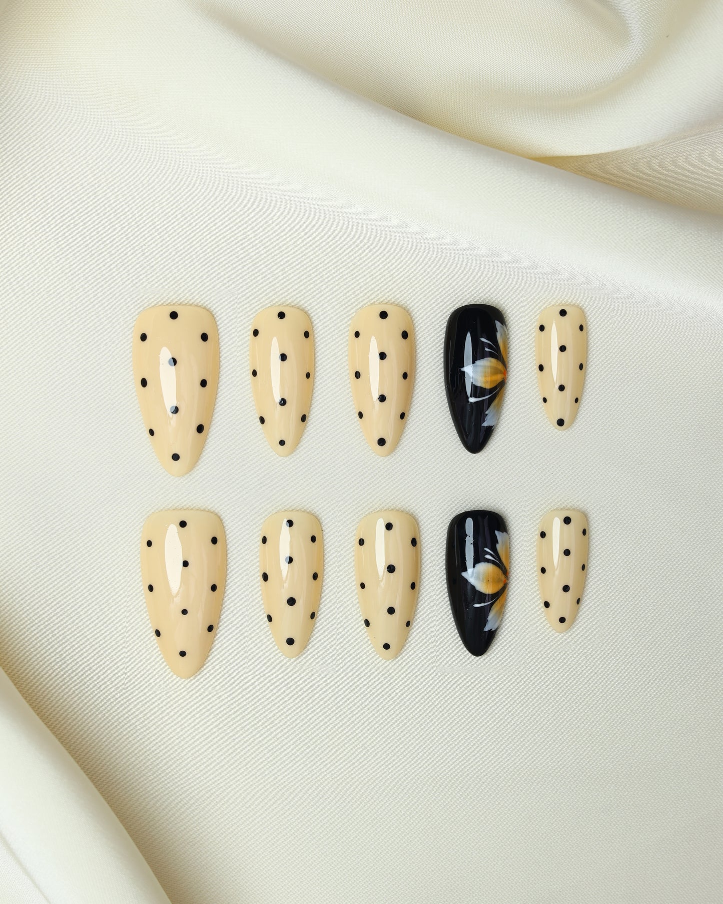 Press On Nail Black Floral Polka Dot