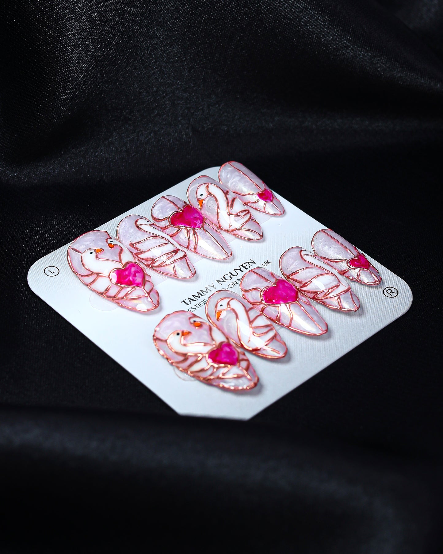 Press On Nails Luxury Swan Almond
