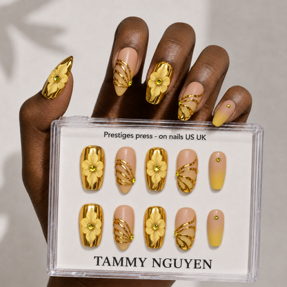 Press-on Nails Royal Bloom