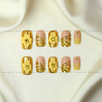 Press-on Nails Royal Bloom