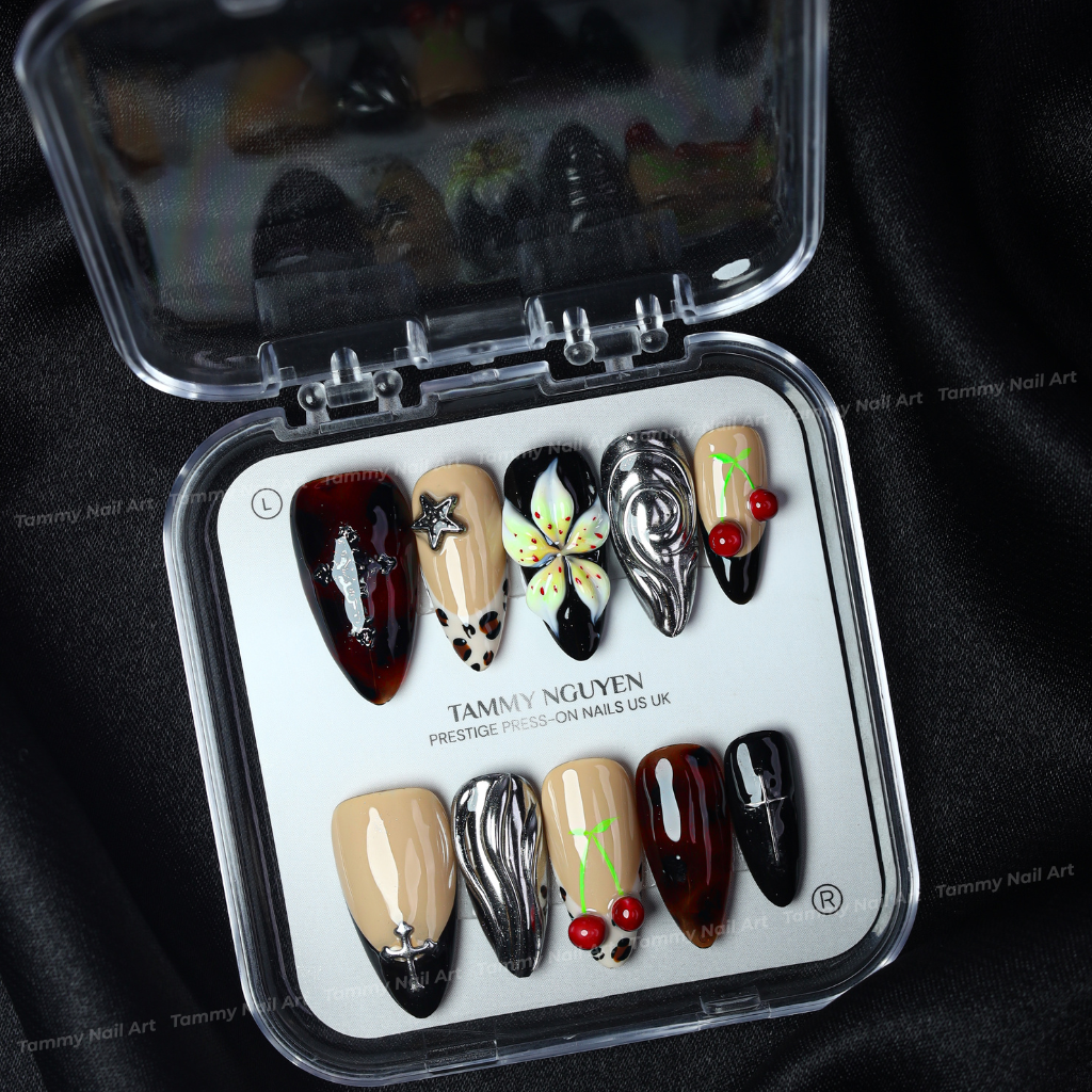 Press-on Nails Cherry Gothic
