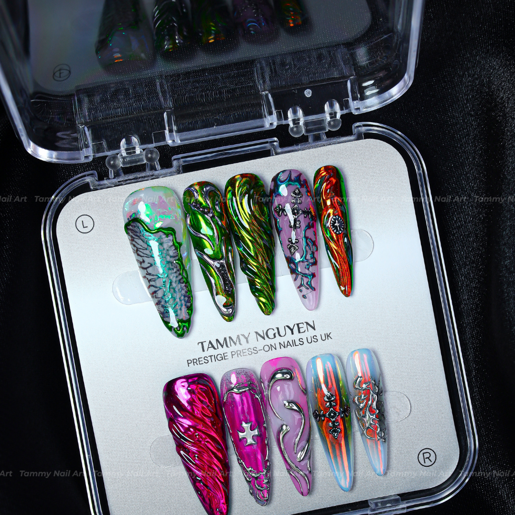 Press-on Nails Cyber Saint