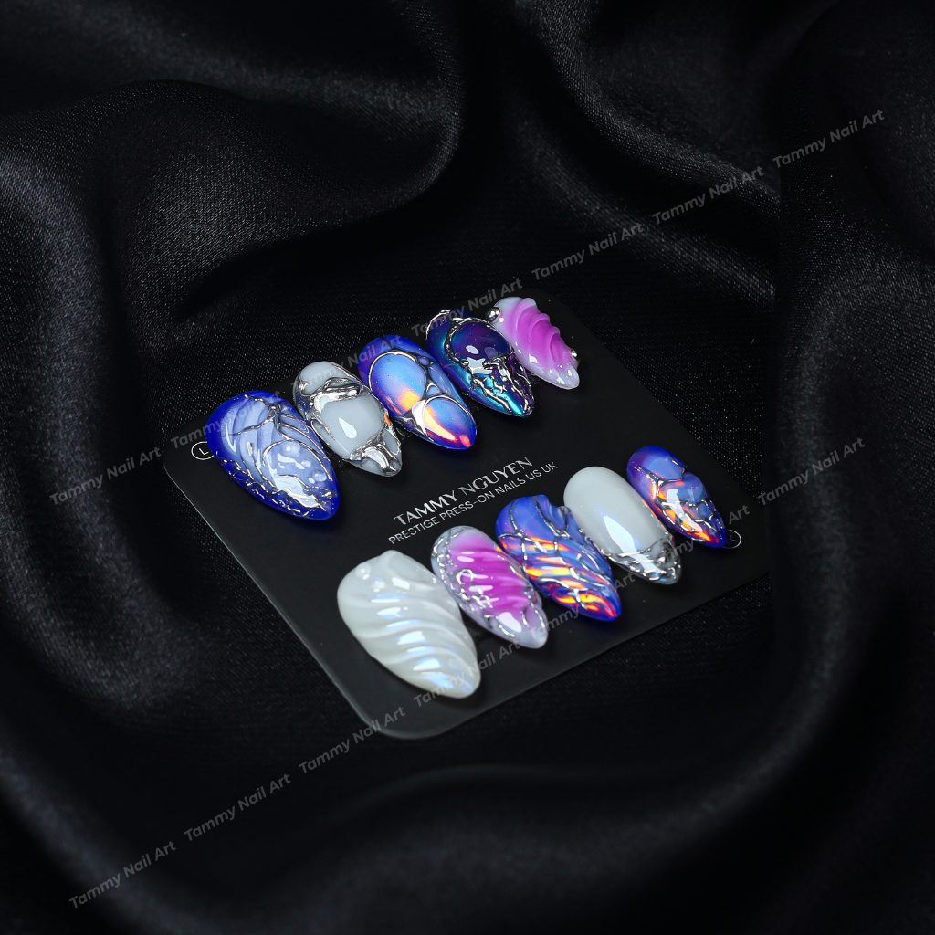 Press-on Nails Y2K Siren