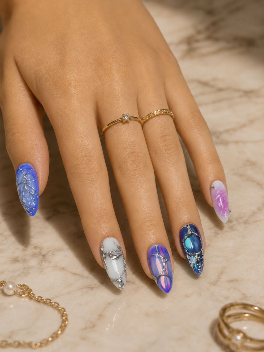 Press-on Nails Y2K Siren