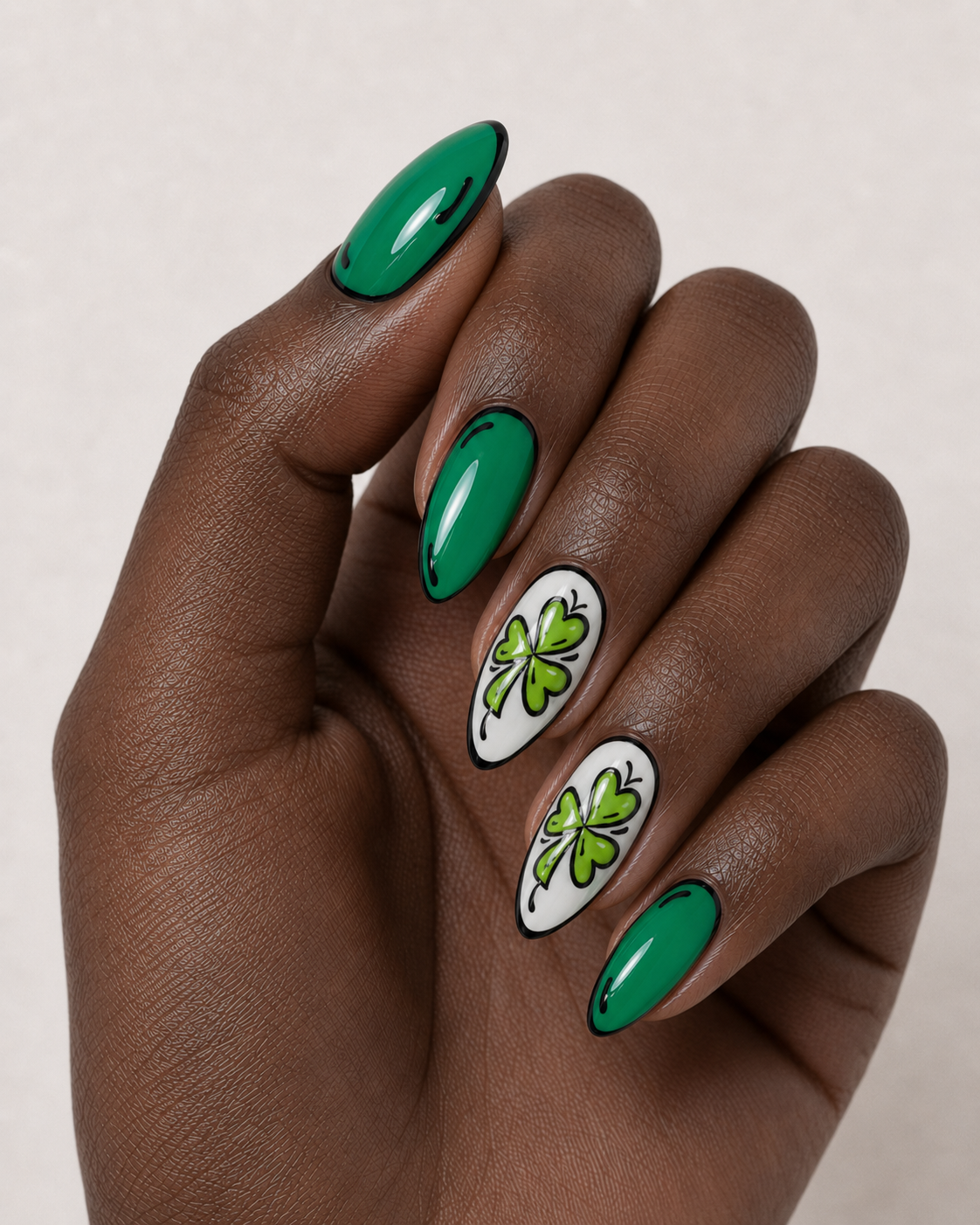 Press On Nail Green Clover Almond