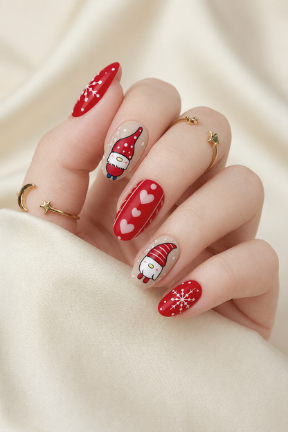 Press-on Nails Merry Gnome