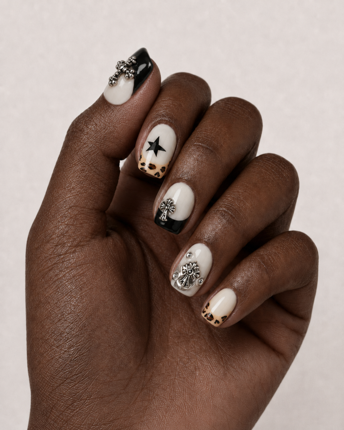 Press-on Nails Rebel Cross