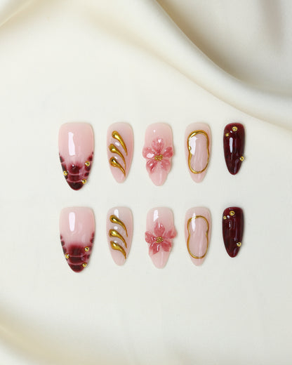 Press On Nail Almond Gold Chrome