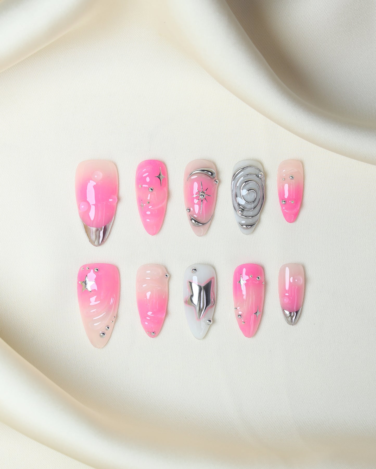 Press On Nail Y2K Almond Silver