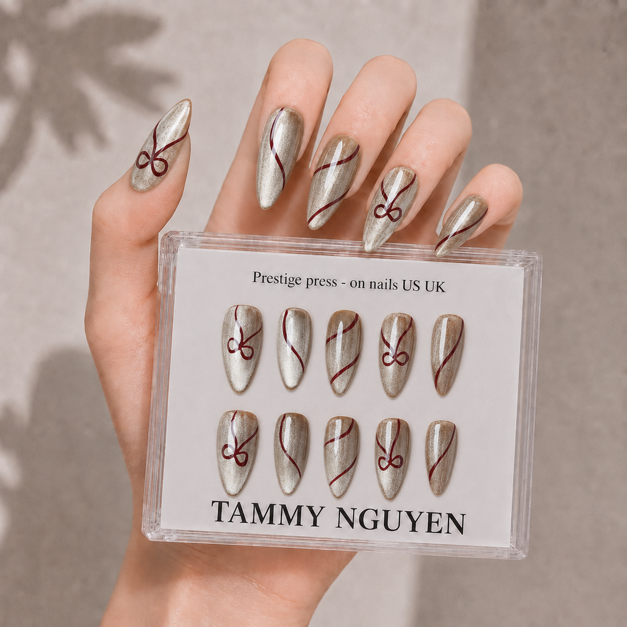 Press-on Nails Cat Eye Almond